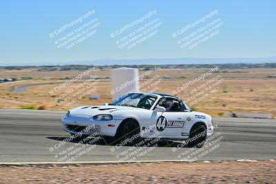 media/Oct-18-2025-Extreme Speed (Sat) [[d6d7e1fef1]]/Group 2 Green/Session 2 (Turn 3)/